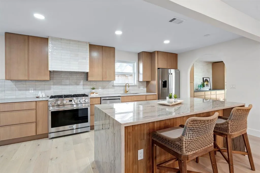 4927 Creighton Drive