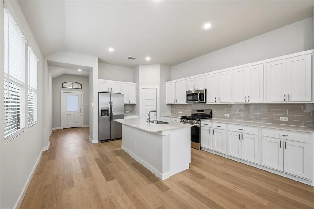 4005 Sandstone Drive
