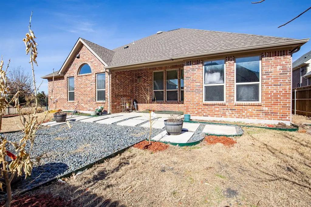 9525 Corinth Lane