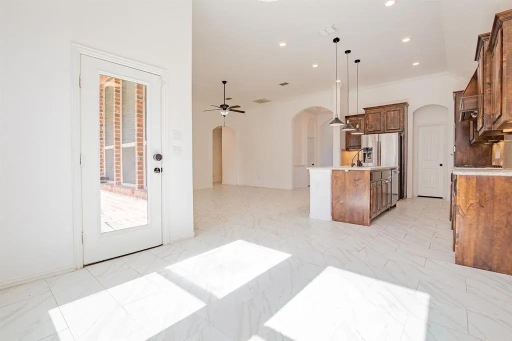 9525 Corinth Lane