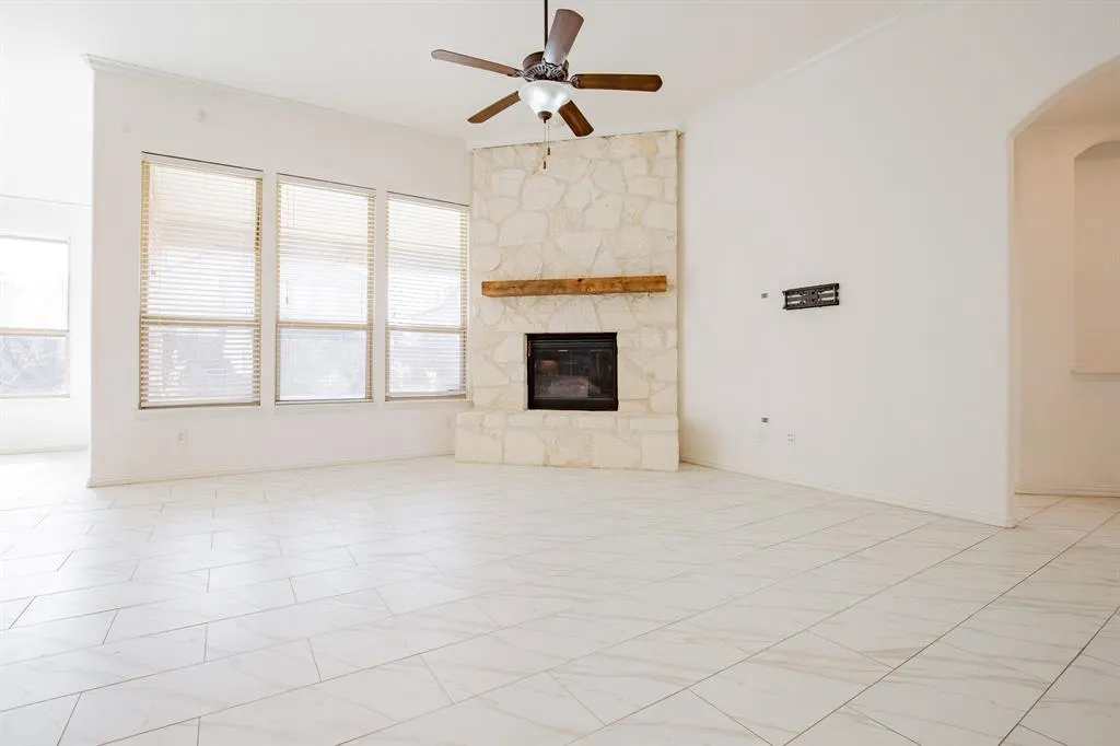 9525 Corinth Lane