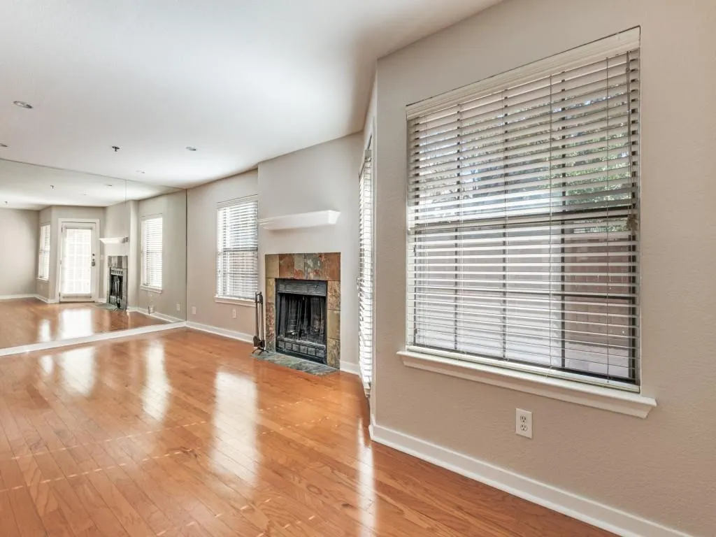 3901 Travis Street, #130