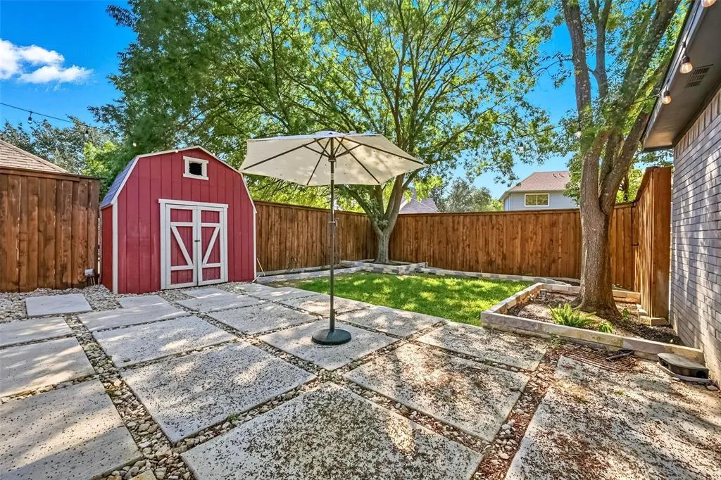 7829 Creekview Drive