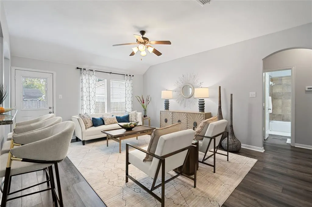 1001 W Midway Street