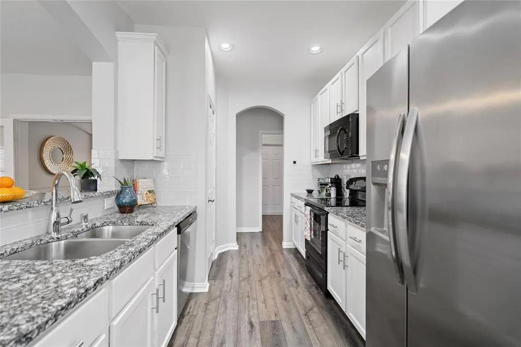 1001 W Midway Street