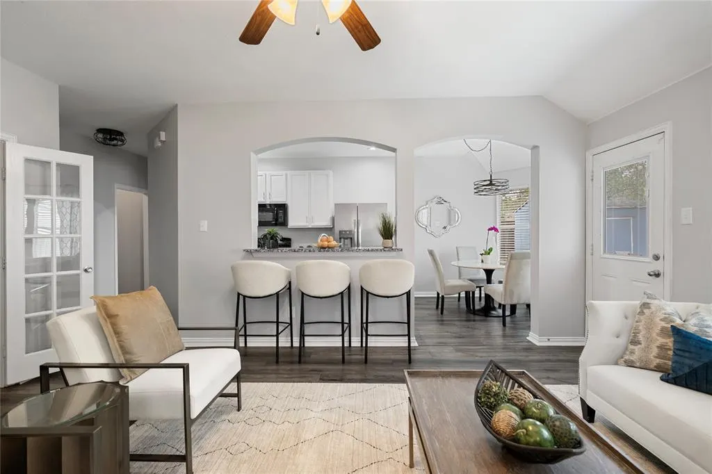 1001 W Midway Street