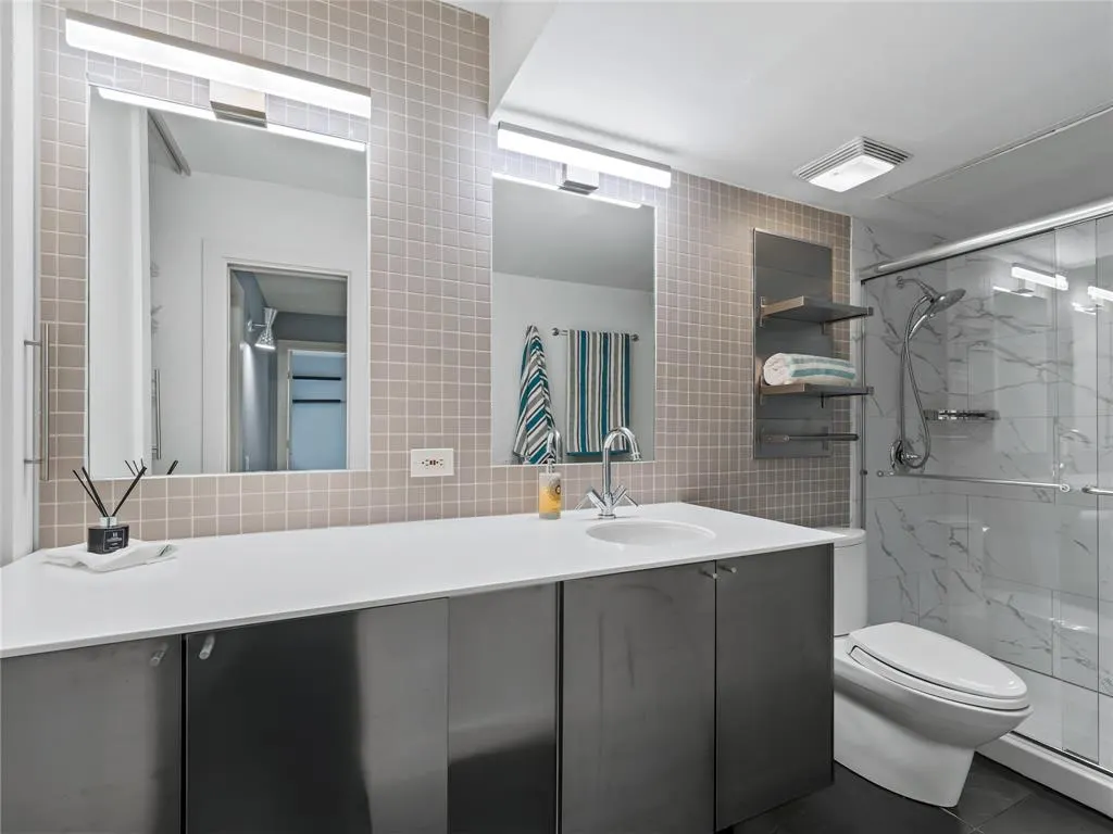 3935 Buena Vista Street, #E