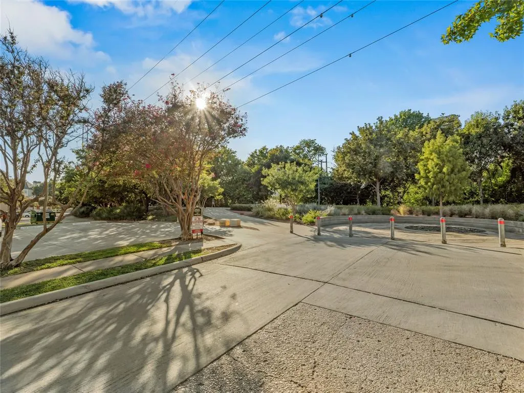 3935 Buena Vista Street, #E