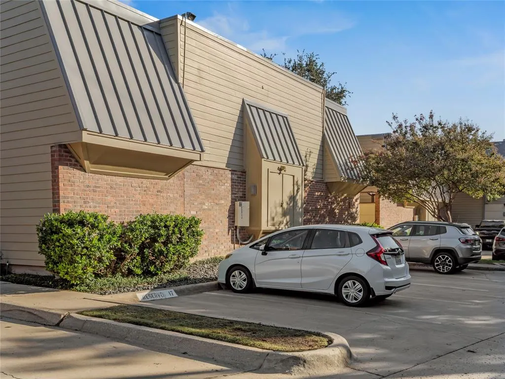 3935 Buena Vista Street, #E
