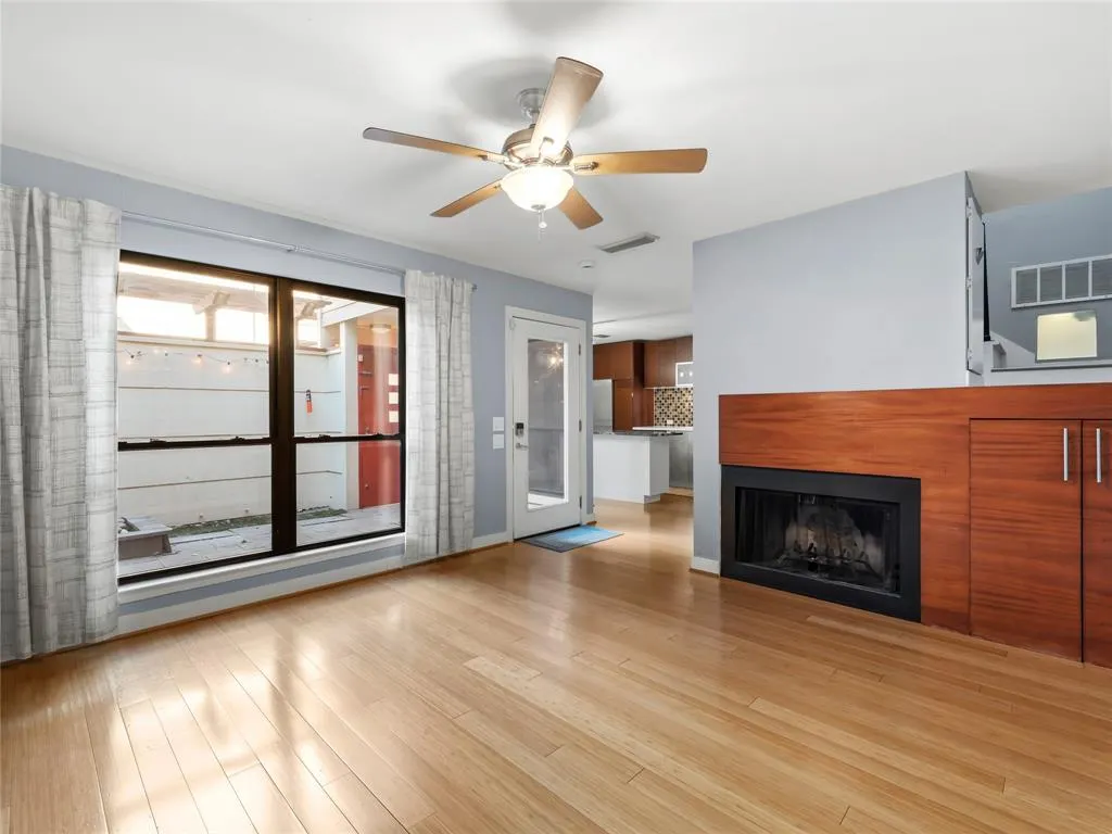 3935 Buena Vista Street, #E
