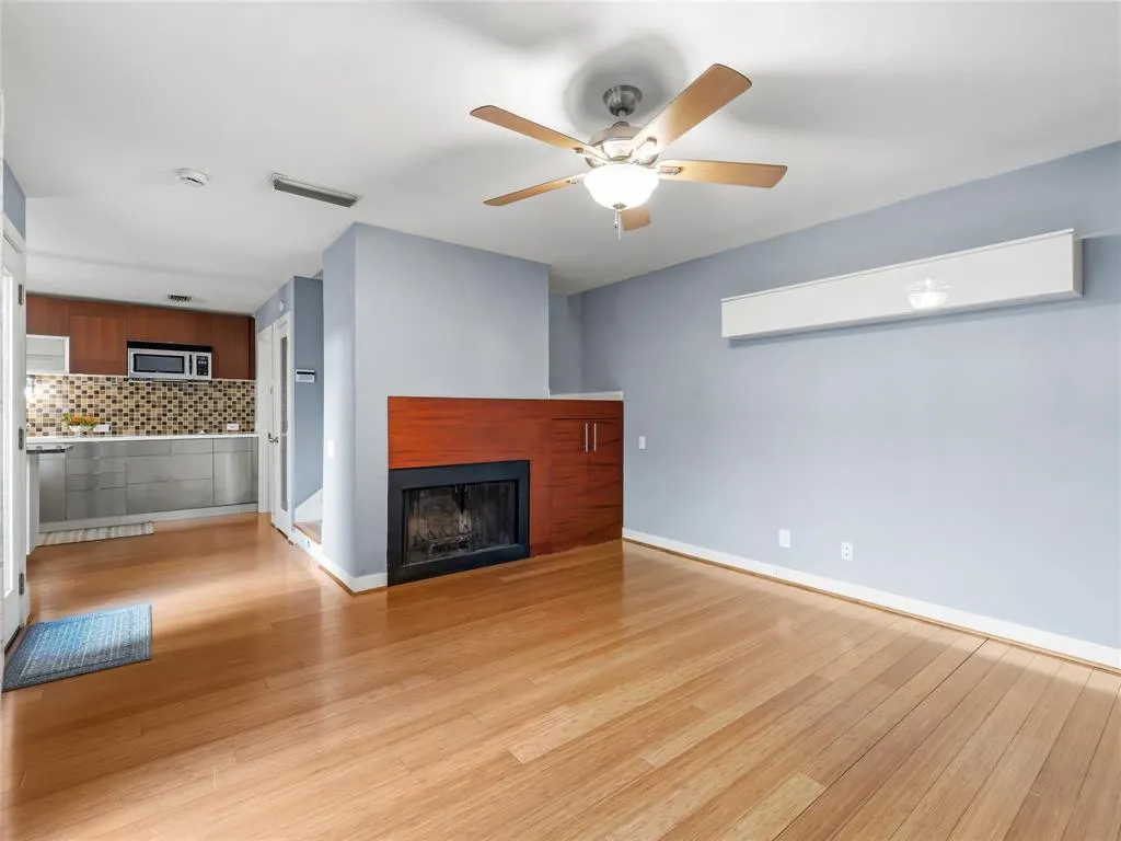 3935 Buena Vista Street, #E