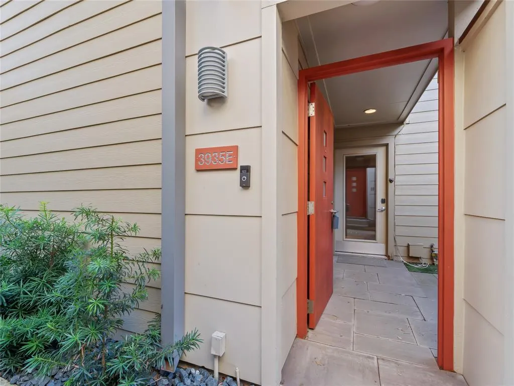 3935 Buena Vista Street, #E