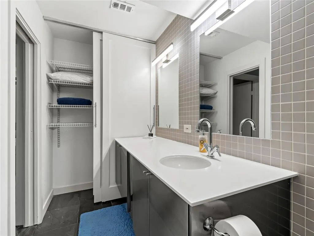3935 Buena Vista Street, #E