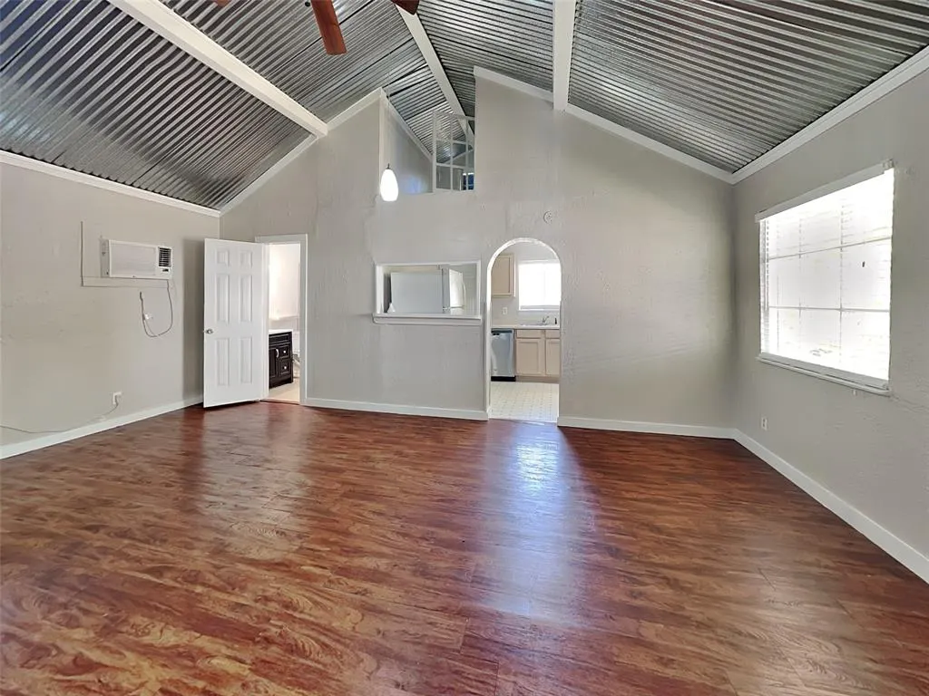 2015 Mcmillan Avenue, #2