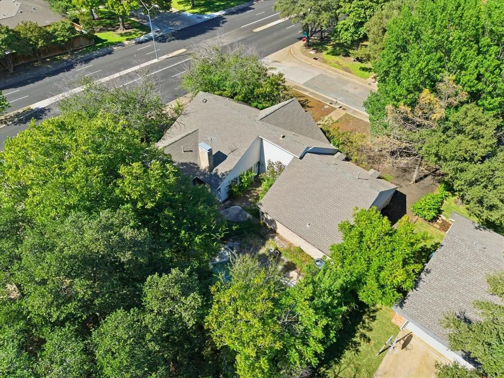 7008 Town Bluff Drive