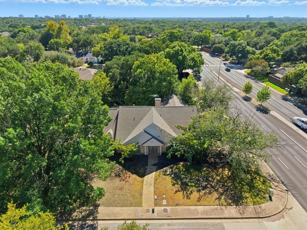 7008 Town Bluff Drive