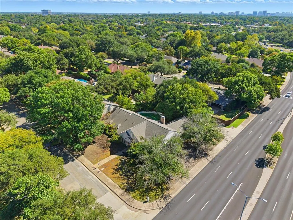 7008 Town Bluff Drive
