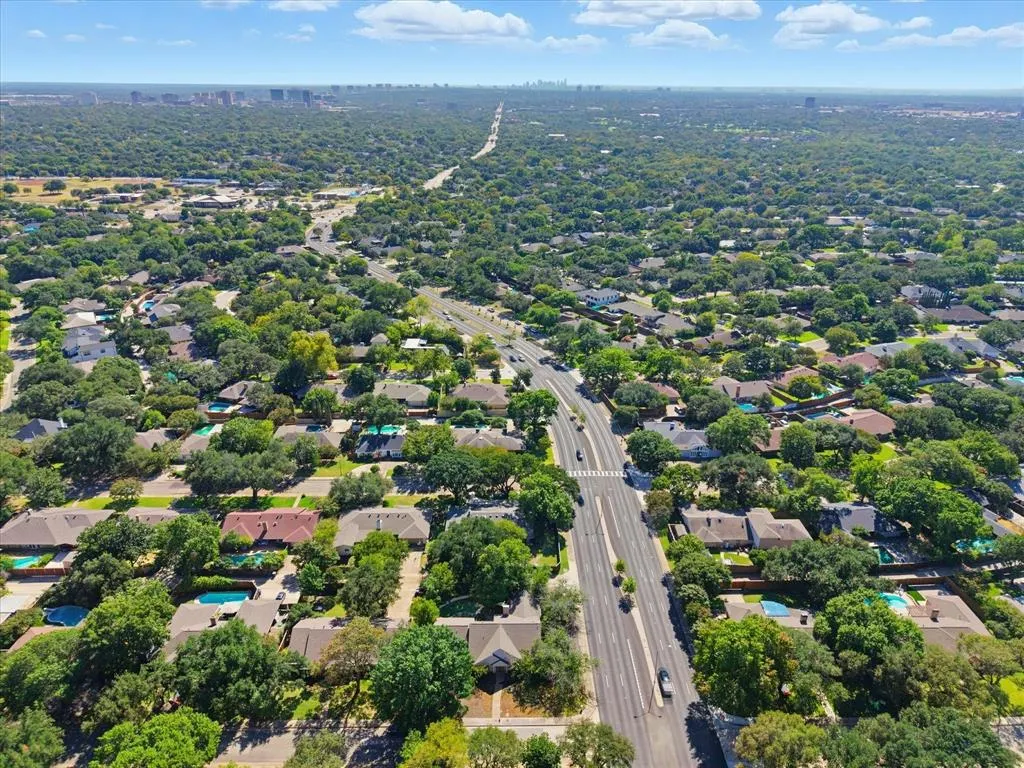7008 Town Bluff Drive