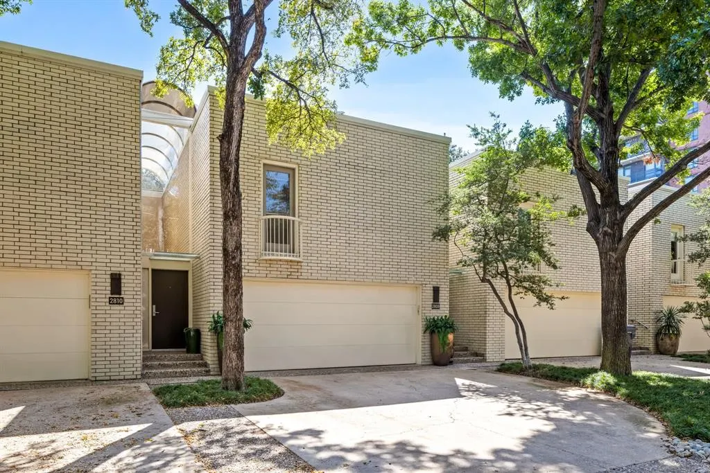 2808 Welborn Street, #4