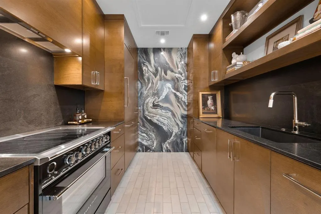 2808 Welborn Street, #4