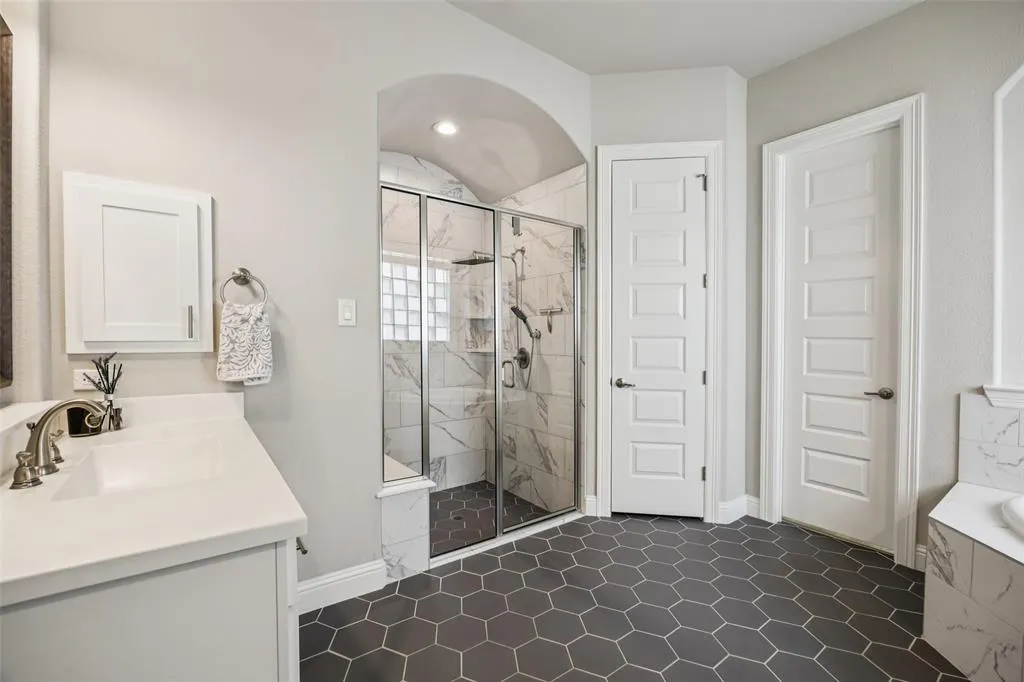 4871 Lockwood Drive