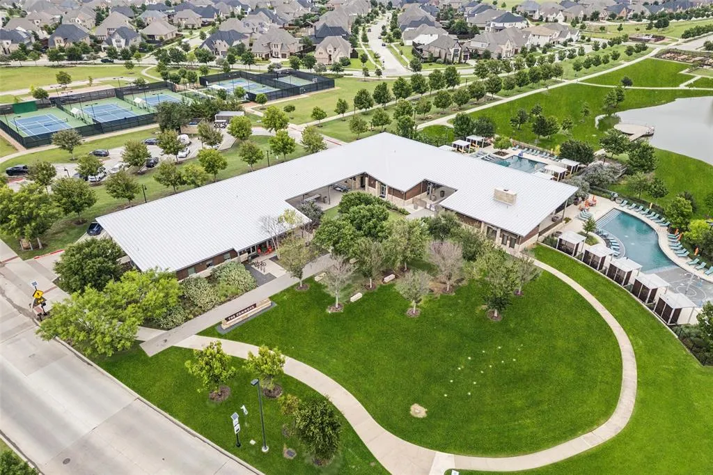 4871 Lockwood Drive