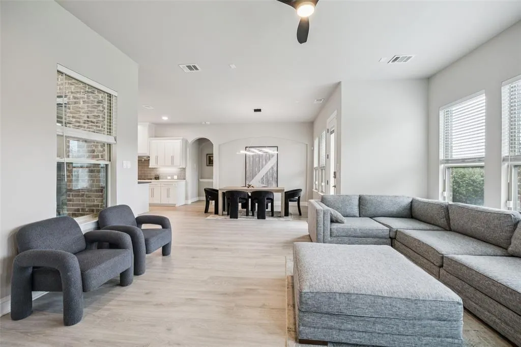 4871 Lockwood Drive