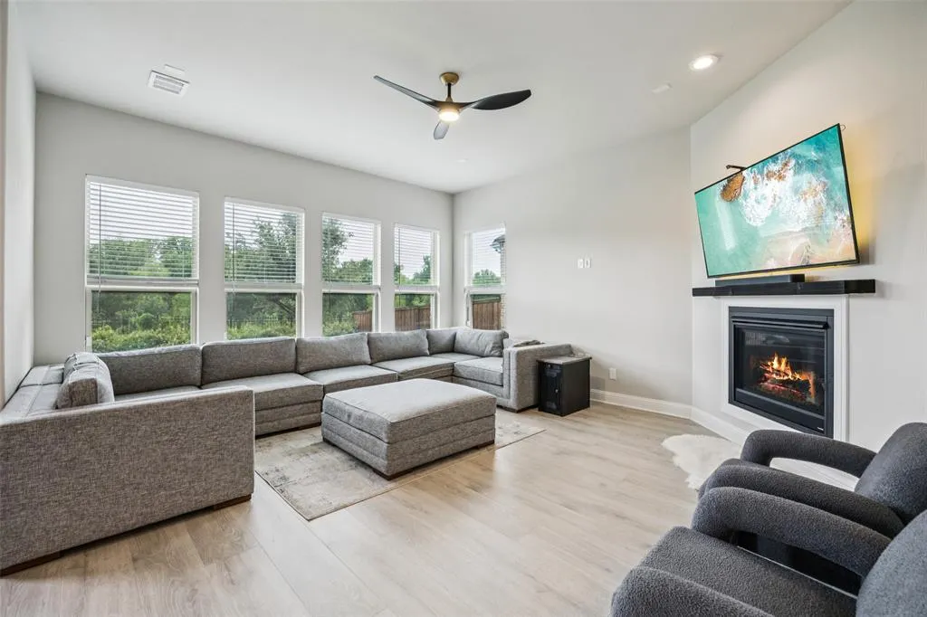 4871 Lockwood Drive