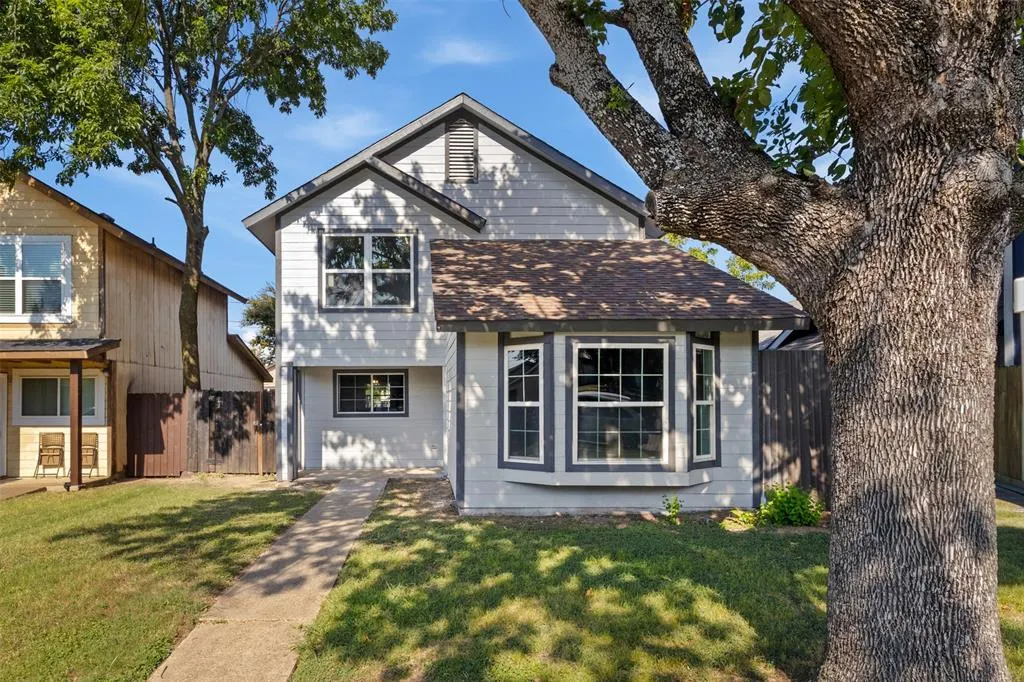 2115 Chatham Square