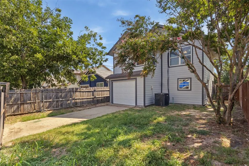 2115 Chatham Square
