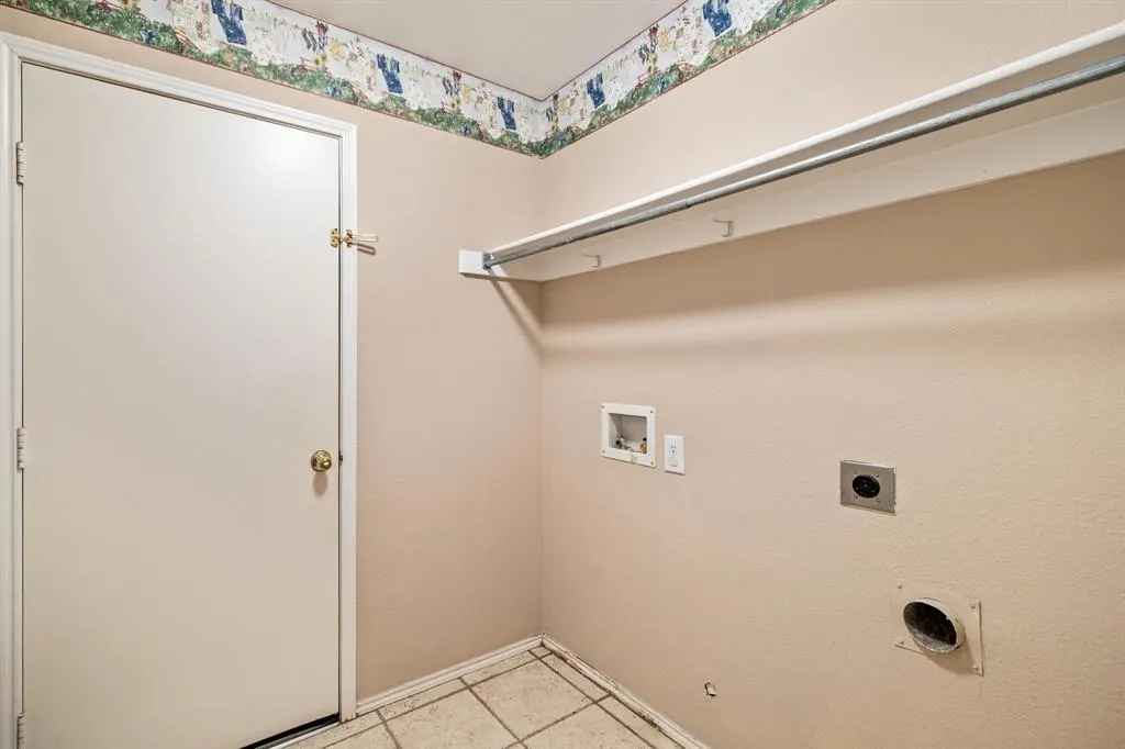 1658 Carson Lane