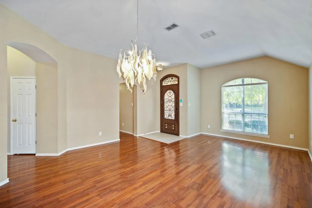 1658 Carson Lane