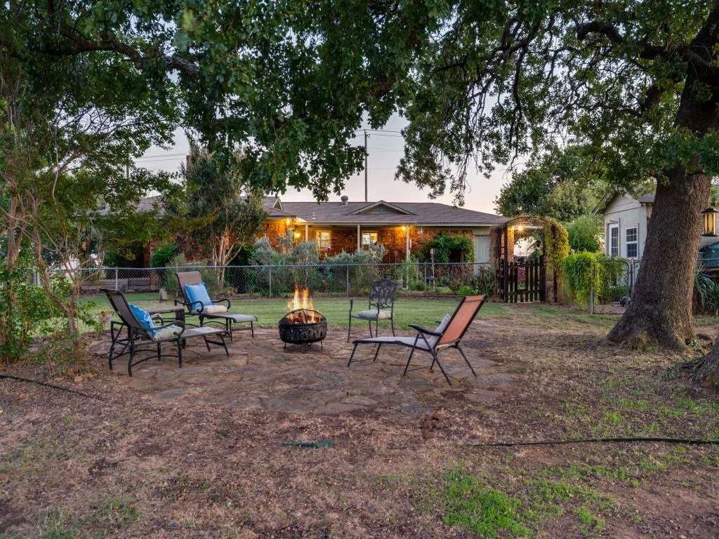 3800 DR GRIFFIN Road