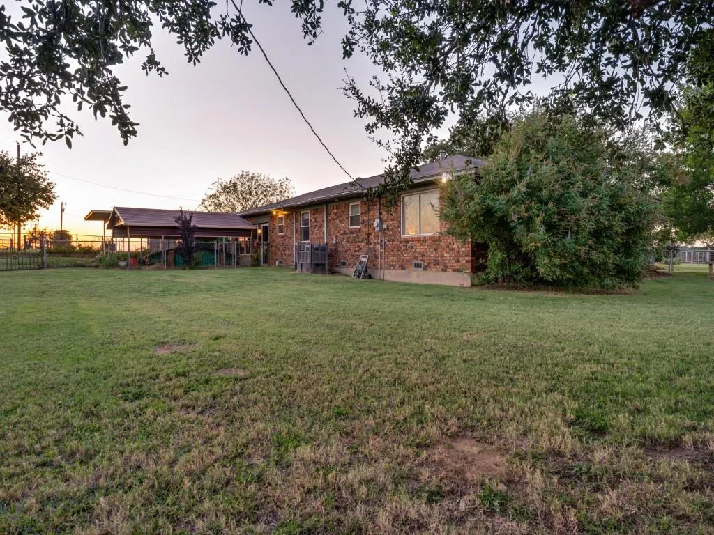 3800 DR GRIFFIN Road