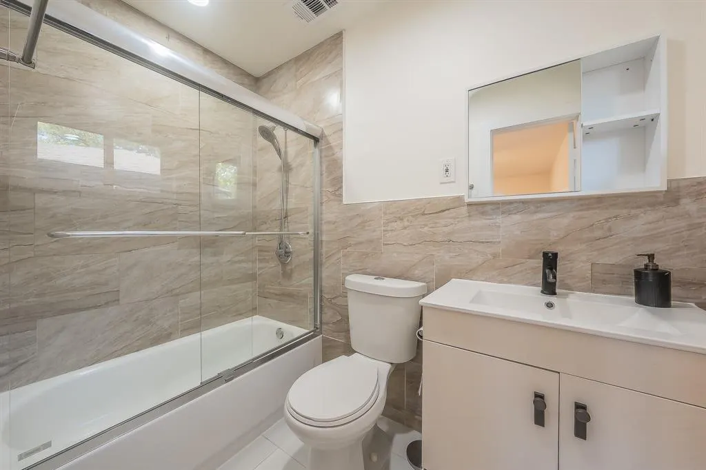 3031 Woodwind Lane