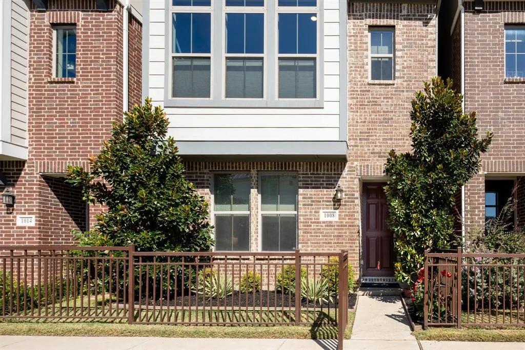 1008 Manacor Lane