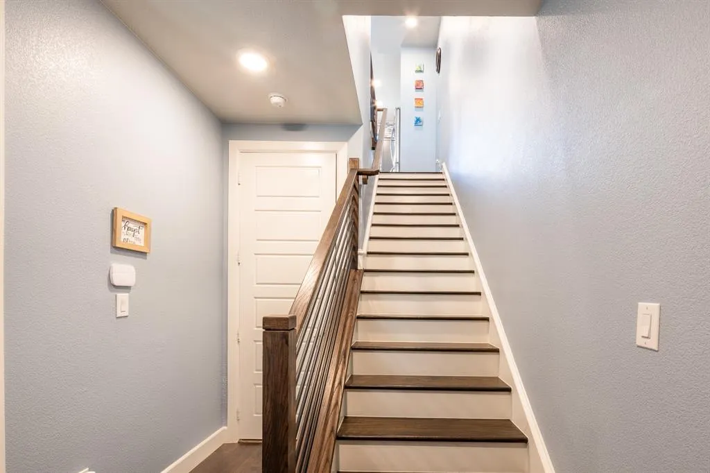 1008 Manacor Lane