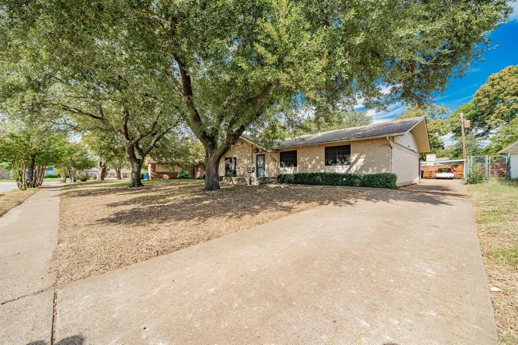 1759 Gross Road