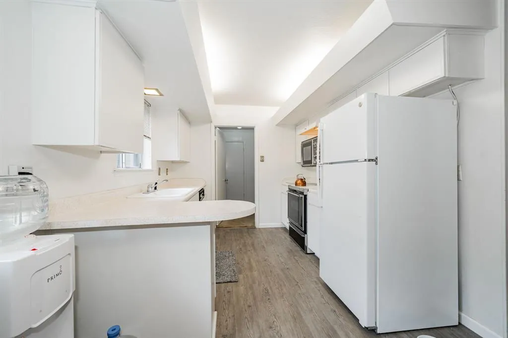 1759 Gross Road