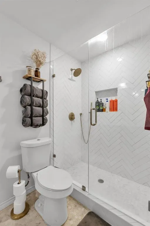 1748 Blossom Trail