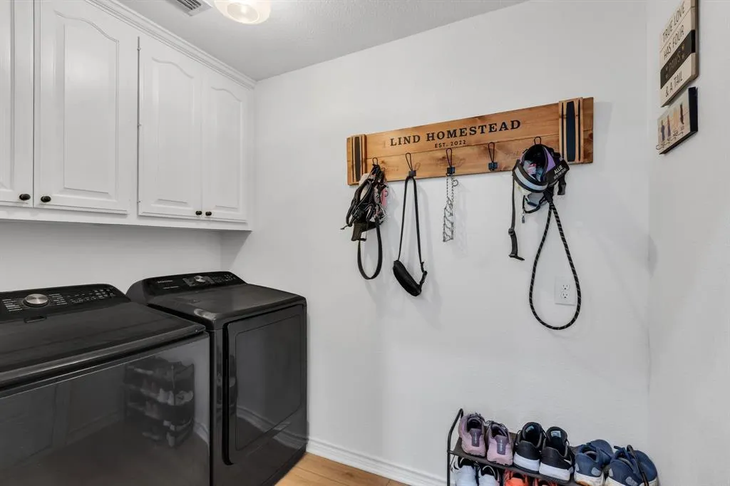 1748 Blossom Trail