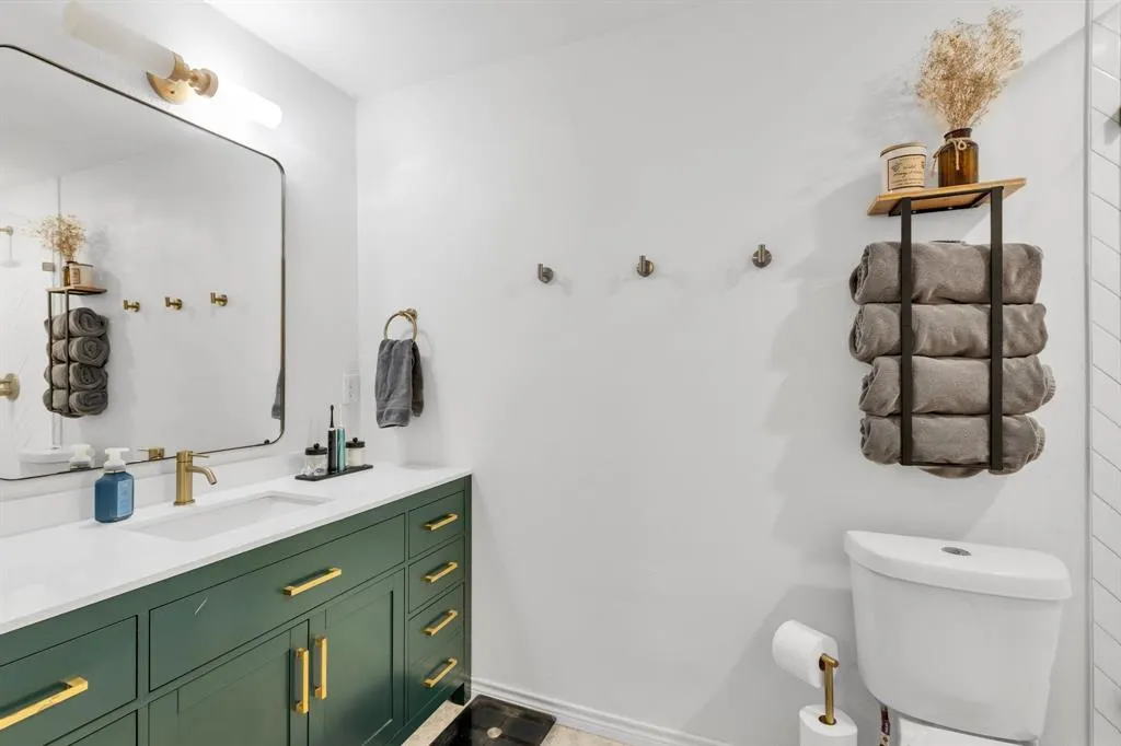 1748 Blossom Trail