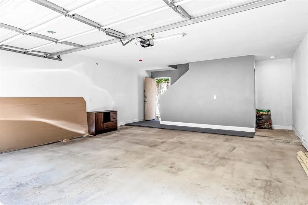 1215 N Bishop Avenue