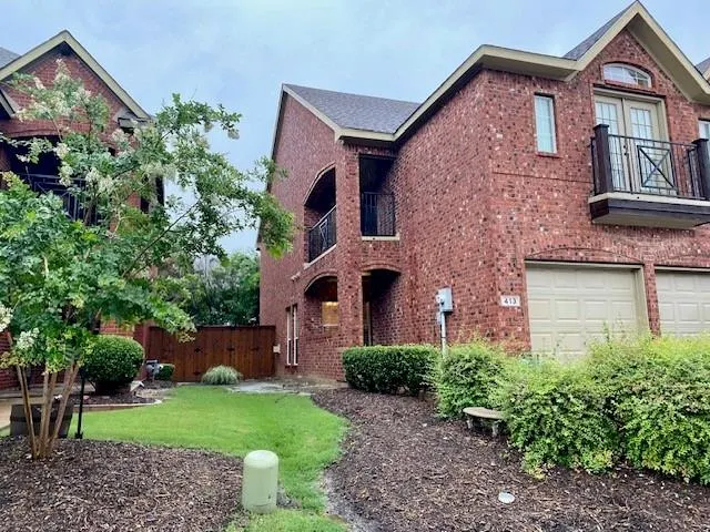 413 Gershwin Way