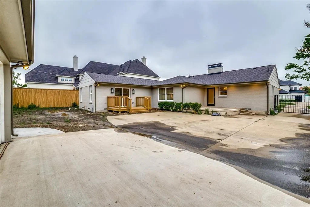 6447 Pemberton Drive