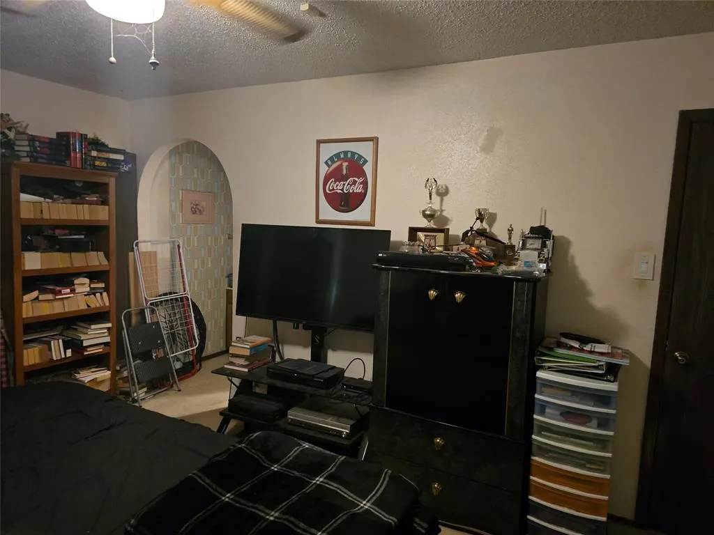 2605 Royal Oaks Drive
