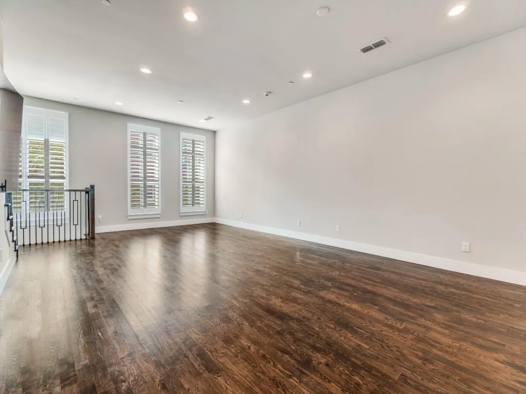 7700 Eastern Avenue, #206