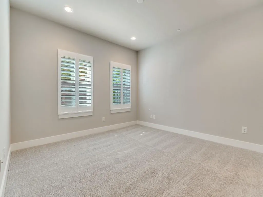 7700 Eastern Avenue, #206