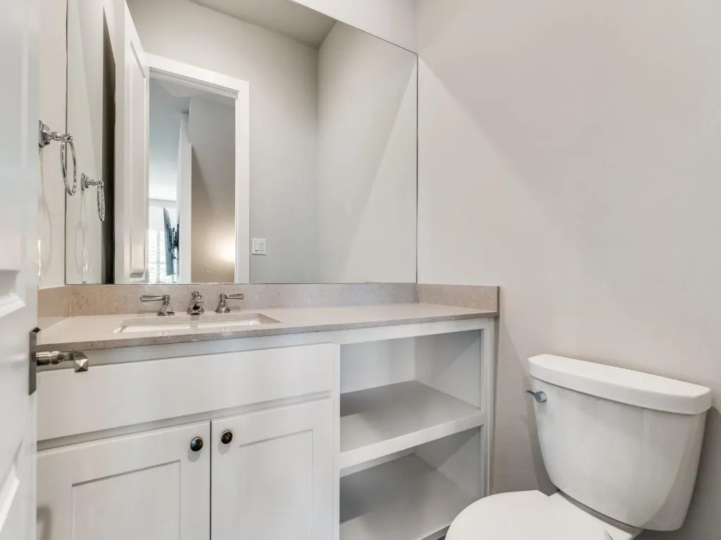 7700 Eastern Avenue, #206