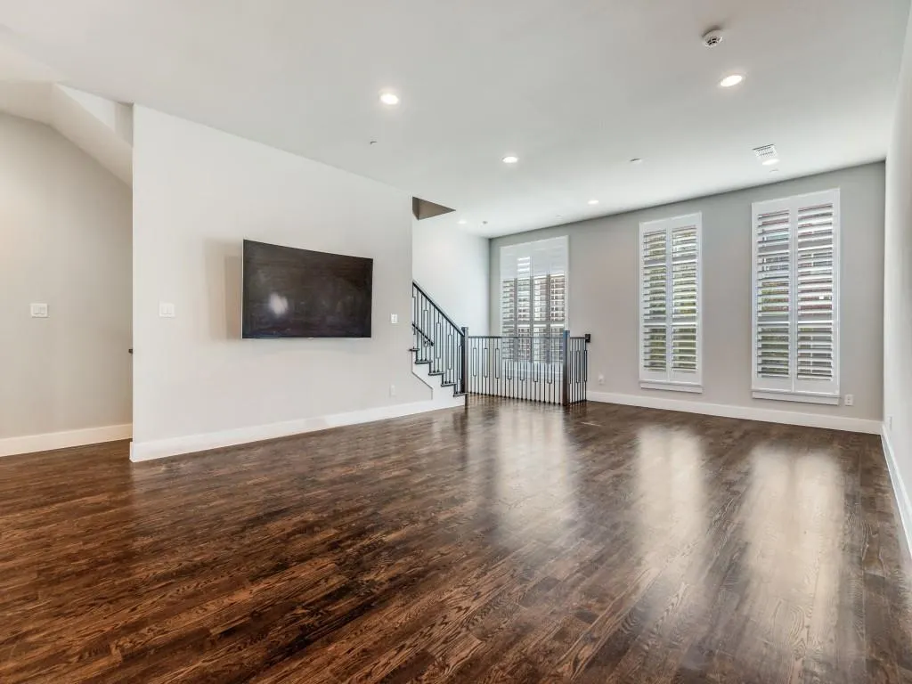 7700 Eastern Avenue, #206